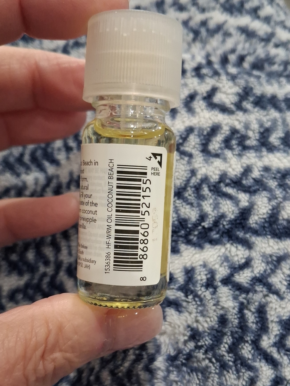 Yankee candle home fragrance oil. Coconut Beach - Picture 2 of 2